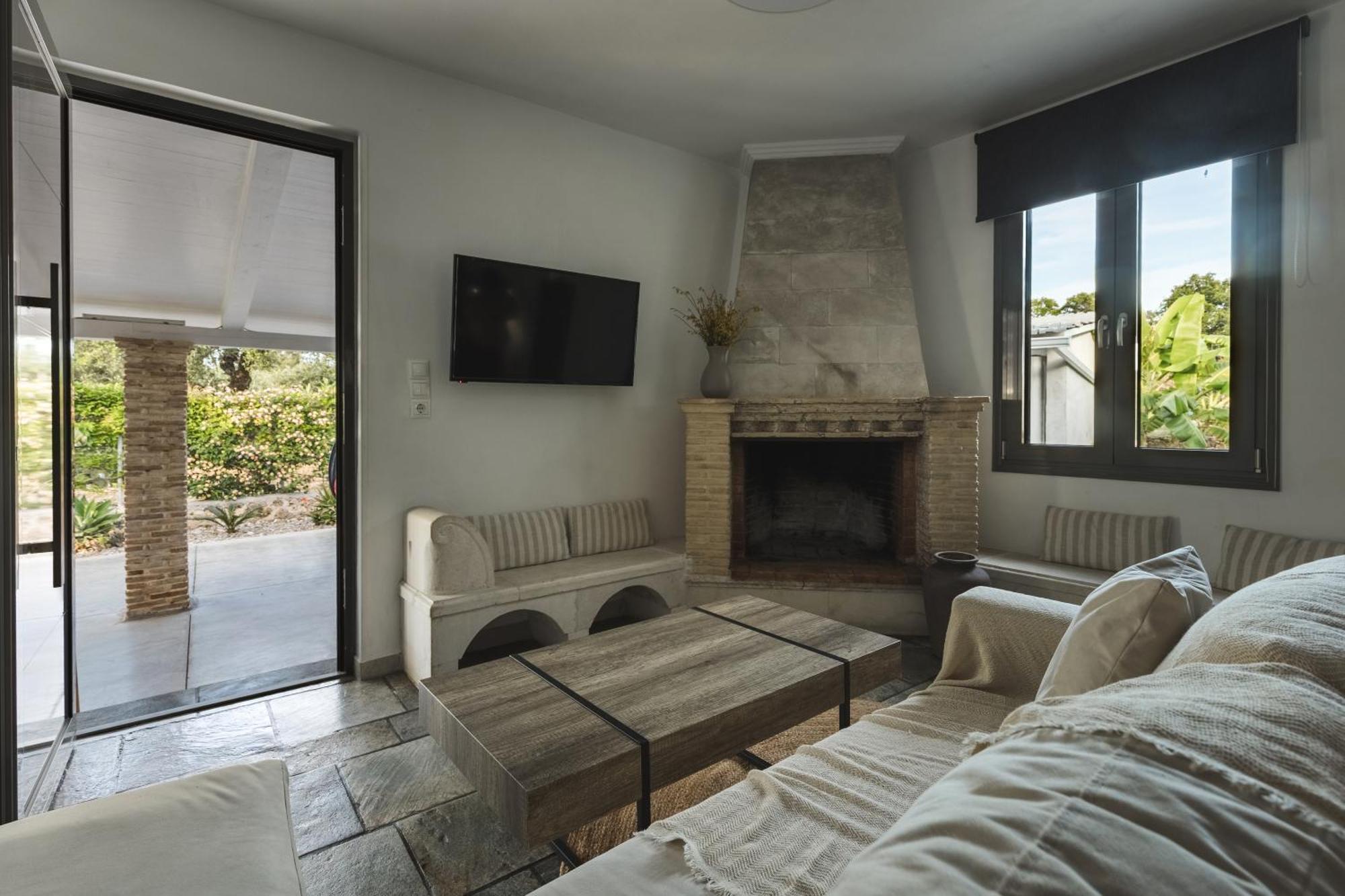 Binios Villa - Private Pool, Walking Distance From The Beach Vasilikí Exterior foto