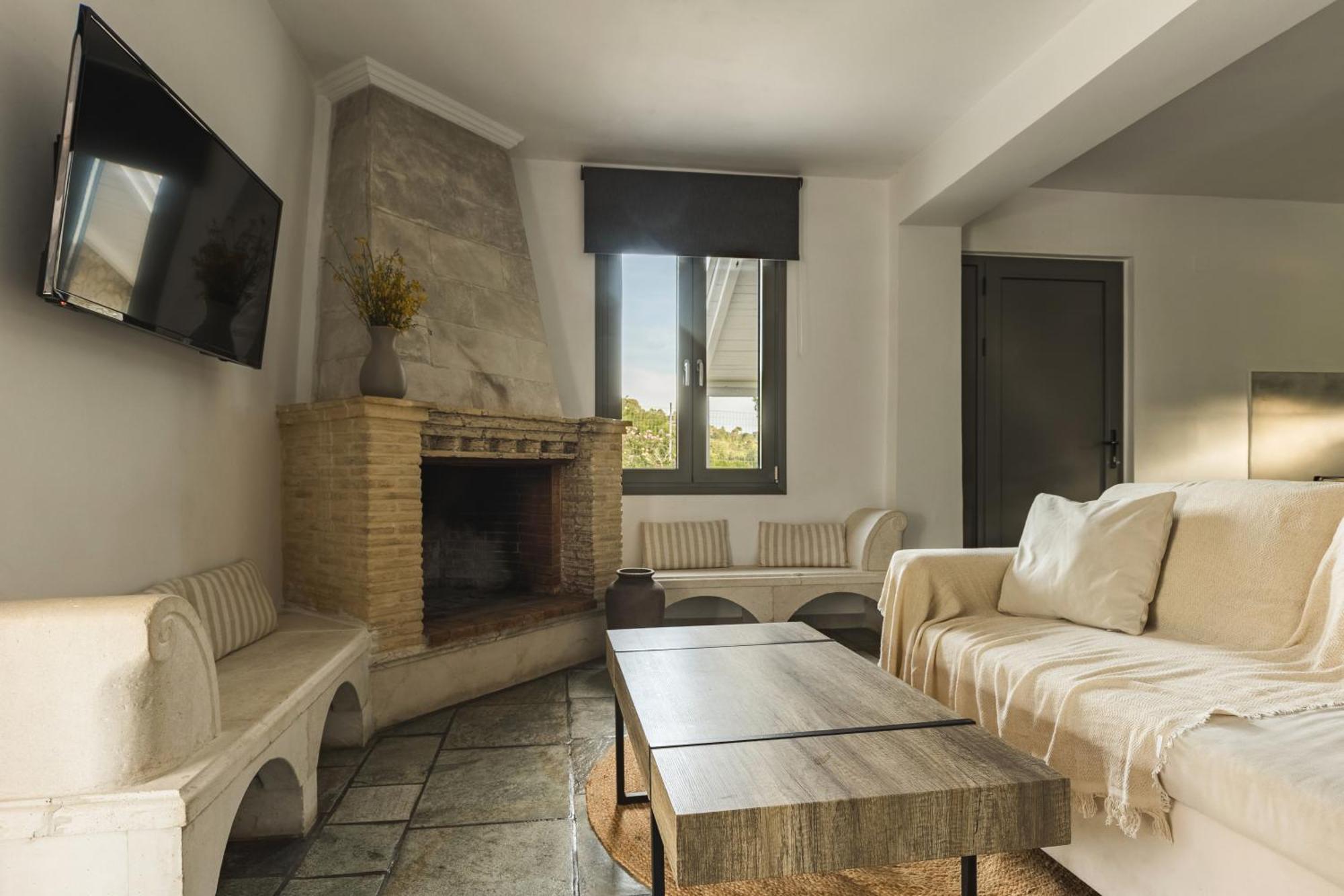 Binios Villa - Private Pool, Walking Distance From The Beach Vasilikí Exterior foto